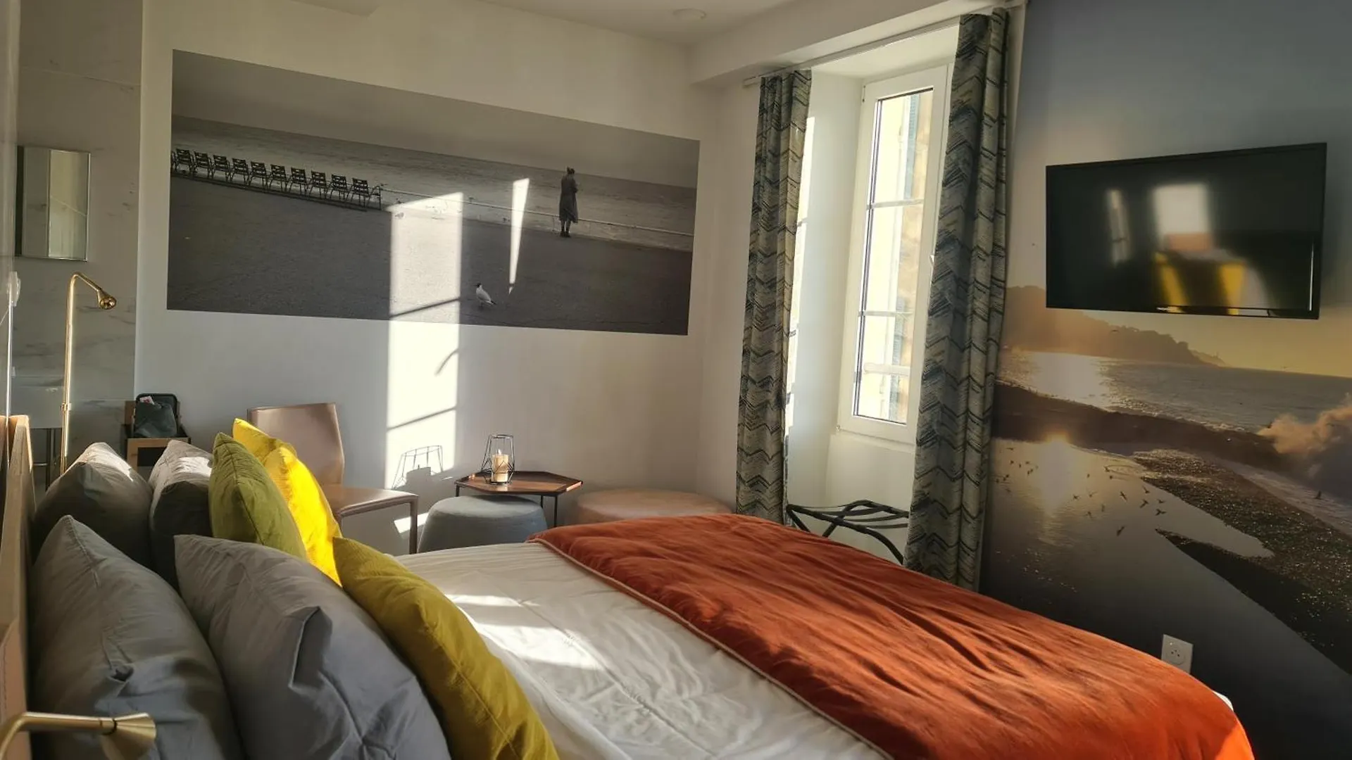 Le Petit Trianon Et Le Charme Des Suites Nice Hotel