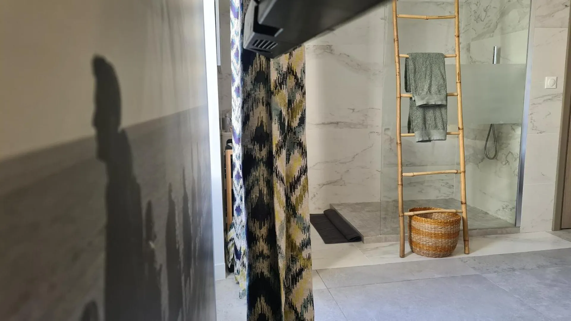 Hotel Le Petit Trianon Et Le Charme Des Suites Nice